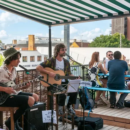 Urban Camper & Bar