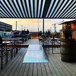 Urban Camper & Bar Vandrerhjem *
