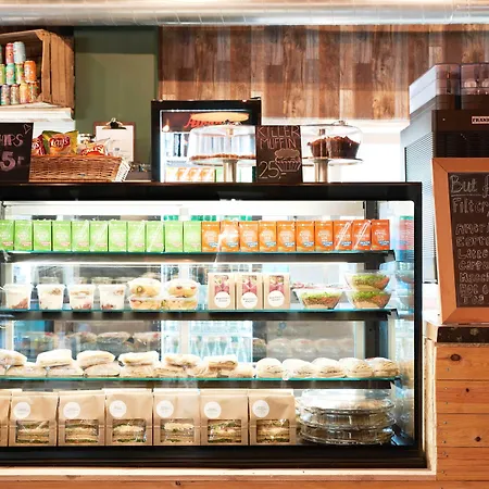 Hostel Urban Camper & Bar *