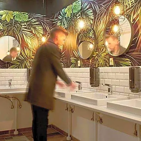 Urban Camper & Bar كوبنهاجن