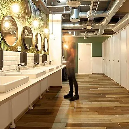 بيت شباب Urban Camper & Bar كوبنهاجن