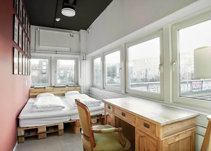 Urban Camper & Bar Hostel