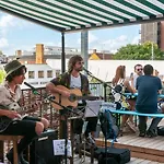 Urban Camper & Bar