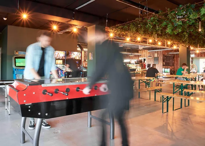 Urban Camper & Bar Hostel